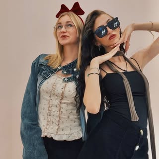 Julia & Verena